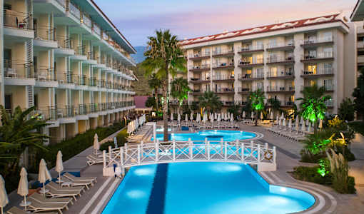 Ramada Hotel & Suites by Wyndham Kusadasi
