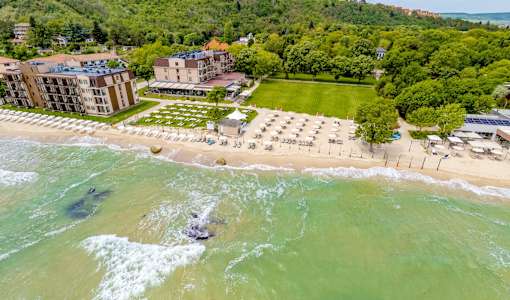 Effect Algara Beach Resort