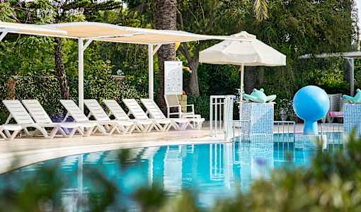 Seaden Corolla Hotel