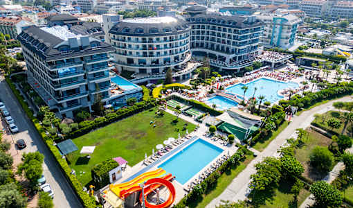 Commodore Elite Suites & Spa - Adults only