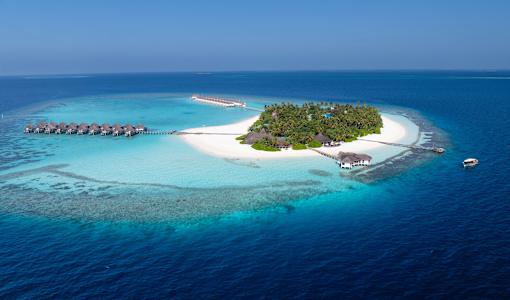 Angaga Island Resort