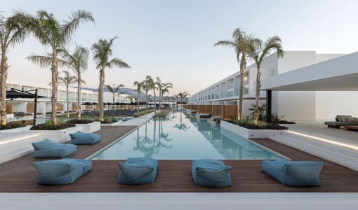 Hotel D'Andrea Lagoon All Suites