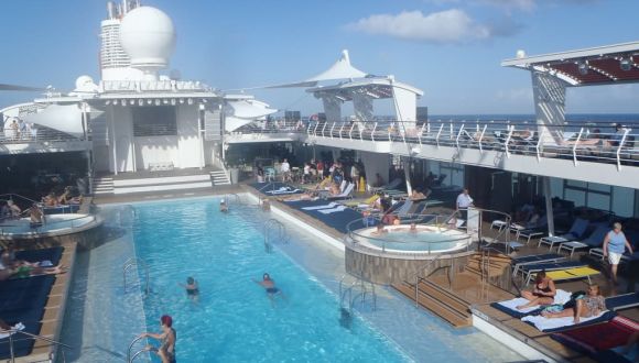 Pool Bilder Mein Schiff 6 Tui Cruises Holidaycheck