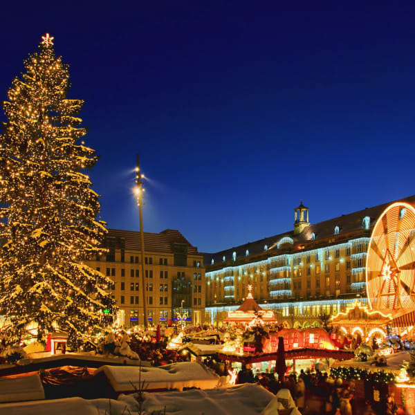 Dresdner Striezelmarkt, Sachsen ©iStock.com/LianeM