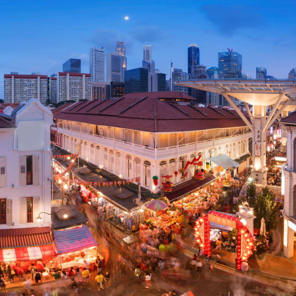 Nachtmarkt in Singapur ©fiftymm99/Moment via Getty Images