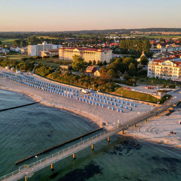 Das Ostseebad Kühlungsborn aus der Luft betrachtet @ Zarathustra - stock.adobe.com