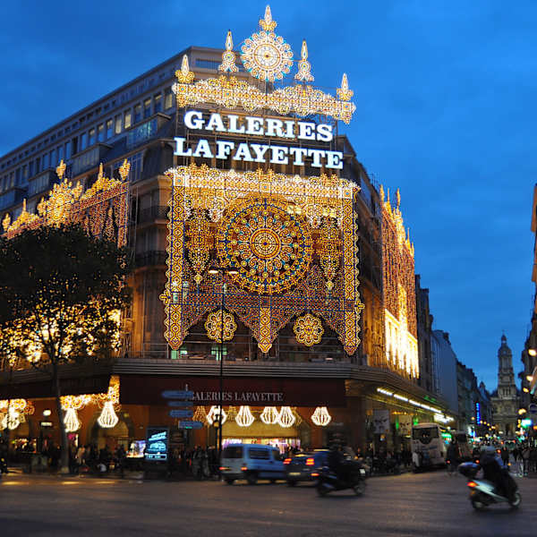 Paris, Frankreich © Claudiovidri/iStock Editorial / Getty Images Plus via Getty Images