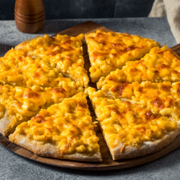 Pizza Mac&Cheese © stockadobe.com - brent Hofacker