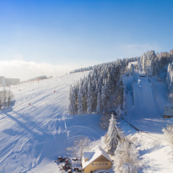 Skigebiet Oberwiesenthal, Deutschland © HAGENS WORLD PHOTOGRAPHY/Moments via Getty Images