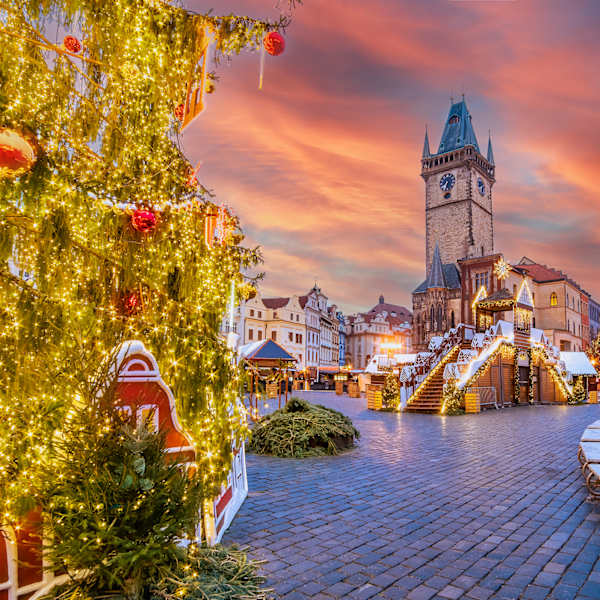 Weihnachtsbaum, Prag © Cristian Mircea Balate/iStock / Getty Images Plus via Getty Images