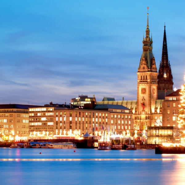 Weißer Zauber in der Hansestadt Hamburg ©iStock.com/letschert