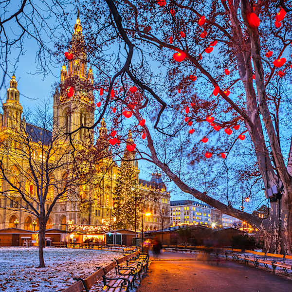 Wiener Rathaus © sborisov/iStock / Getty Images Plus via Getty Images