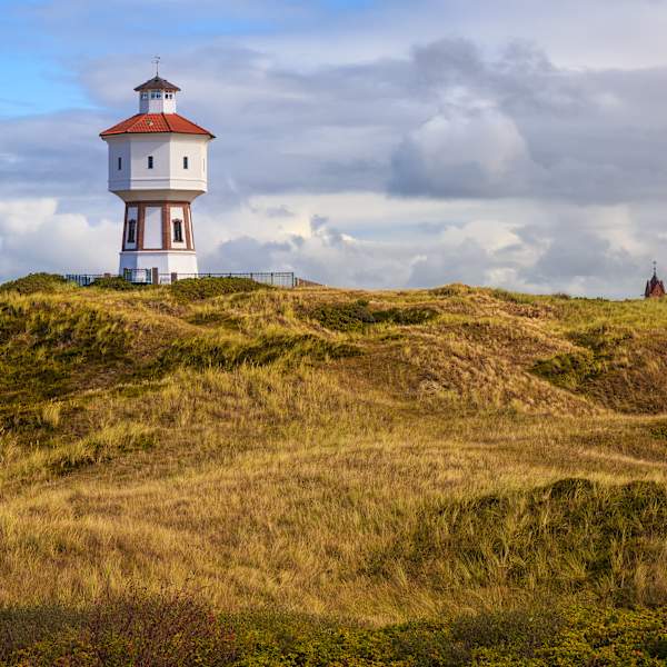 Ein Leuchtturm auf der Insel Langeoog.