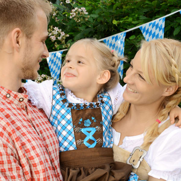 Familienglück auf dem Oktoberfest, München © Dan Race - stock.adobe.com