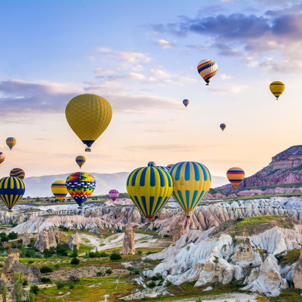 Heißluftballons über Göreme, Kappadokien, Türkei