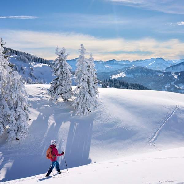 Balderschwang gehört zu den schneesichersten Orten Deutschlands. © istock/Uwe Moser