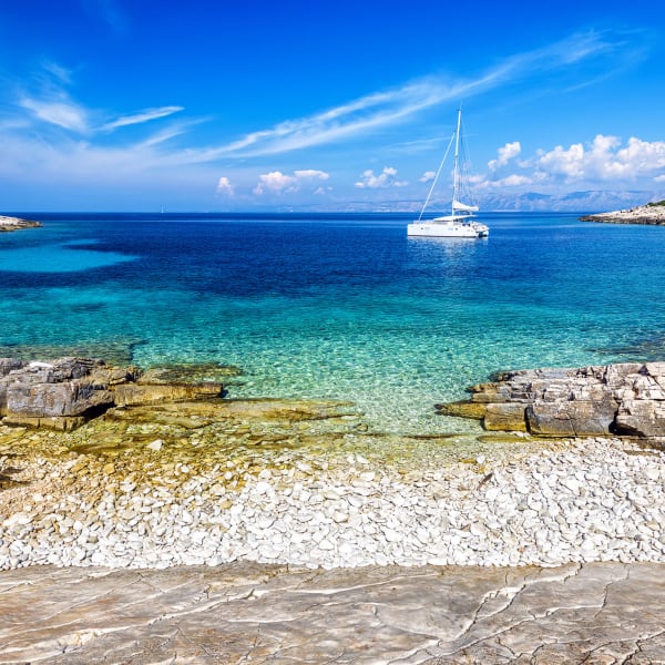 Einfach schön – Kiesstrand auf dem kleinen Eiland Proizd nahe der dalmatinischen Insel Korčula © Kroatische Zentrale für Tourismus -  Aleksandar Gospic