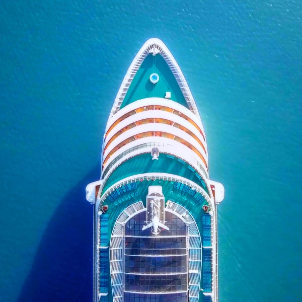 Kreuzfahrtschiff auf dem Mittelmeer