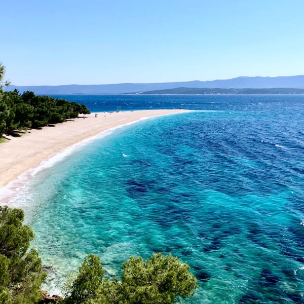 Strand von Bol, Dalmatien, Kroatien