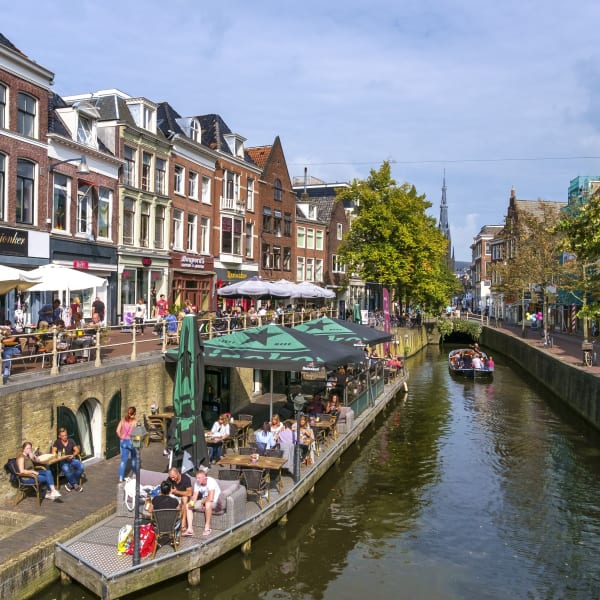 Kanal in Leeuwarden, Friesland, Niederlande