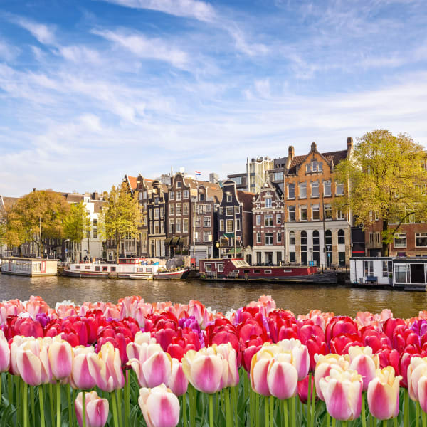 Häuser am Waterfront Kanal, Amsterdam, Niederlande