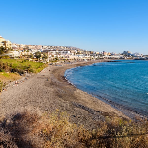 Menschenleerer Playa de Fanabe auf Teneriffa