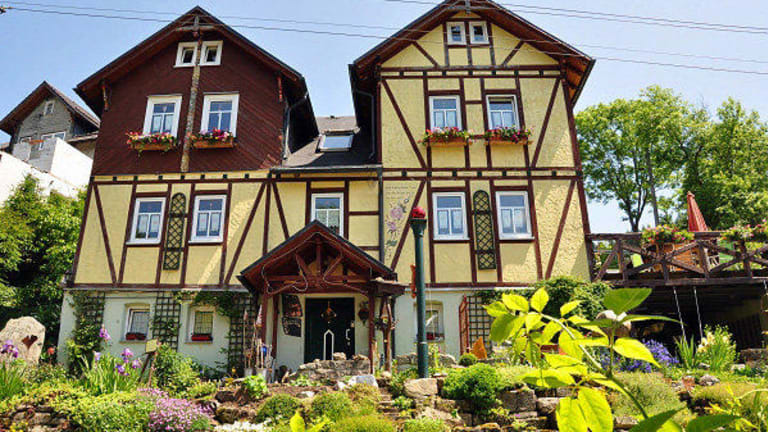 Haus Rennsteigrose (Neuhaus am Rennweg) • HolidayCheck