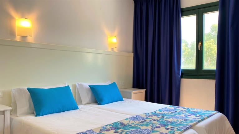 Beach Club Hotel-Apartments (Menorca) • HolidayCheck