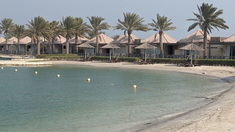 Al Bander Resort (Sitrah): Alle Infos zum Hotel