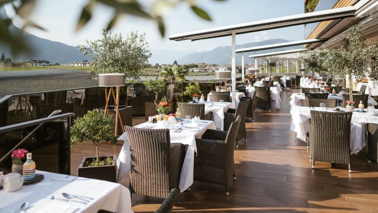 Weinegg Wellviva Resort (Appiano Sulla Strada Del Vino / Eppan An Der ...