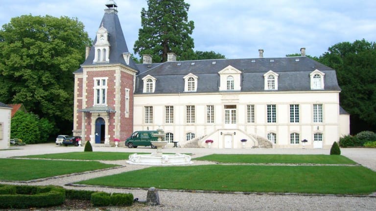 Hotel Domaine De Moresville (Flacey): Alle Infos zum Hotel