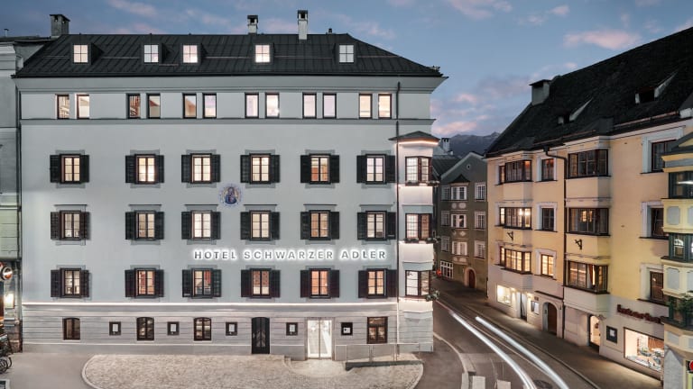 hotel schwarzer adler innsbruck parking