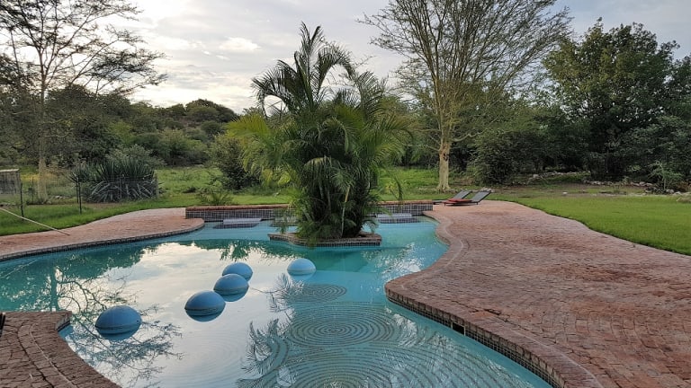 uris safari lodge tsumeb